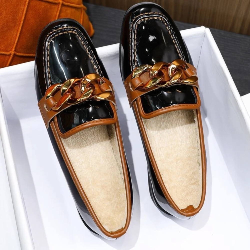 Black Chain Detail Loafers Faux Fur Lined  Square Toe Flat EUC Size 9 - Picture 4 of 6